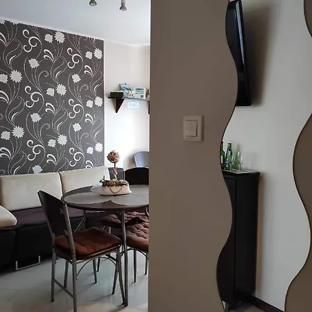 Leukozja Apartment *