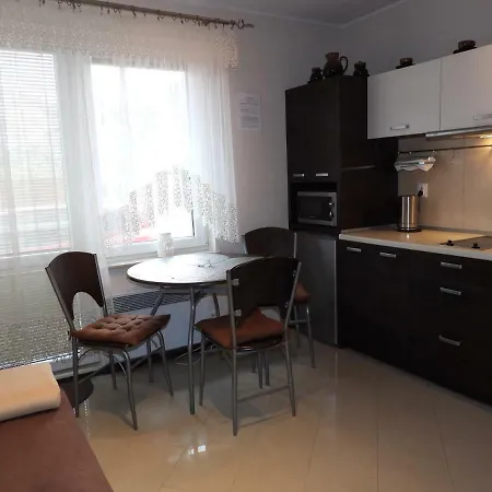 Apartment Leukozja